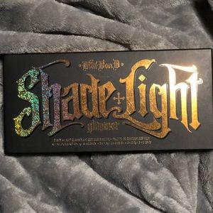 Kat Von D shade and light palette-glimmer.